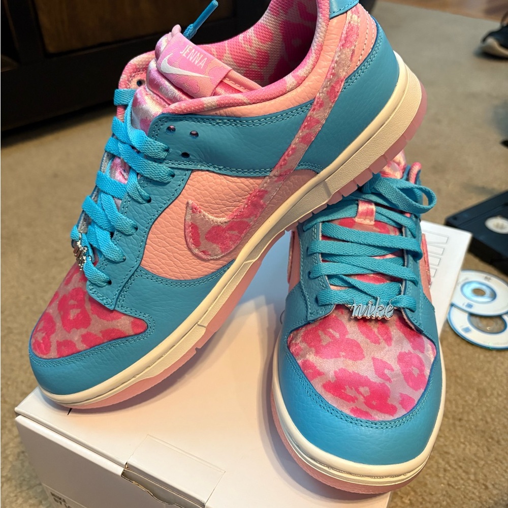 Nike Dunks Pink and Blue Sneakers Size 10